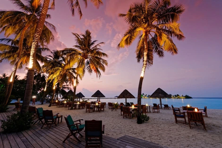 Cena romantica al villa park – Maldive Cena romantica al villa park - Maldive